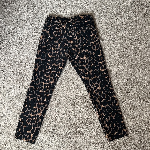 GAP Slim City Ankle Crop Pants in Leopard Print - Picture 2 of 4